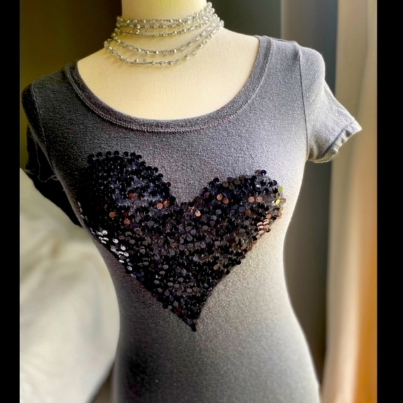 American Eagle Tee/Sequined Heart - Picture 4 of 17